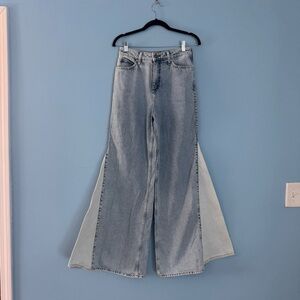 Lee Women's Flare Jeans in Light Blue